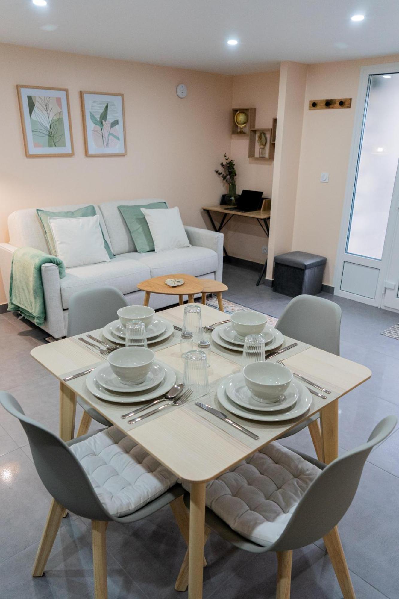 Appartement Cosy Le Lys Vert A 40Mn De Paris Dammarie-les-Lys Luaran gambar