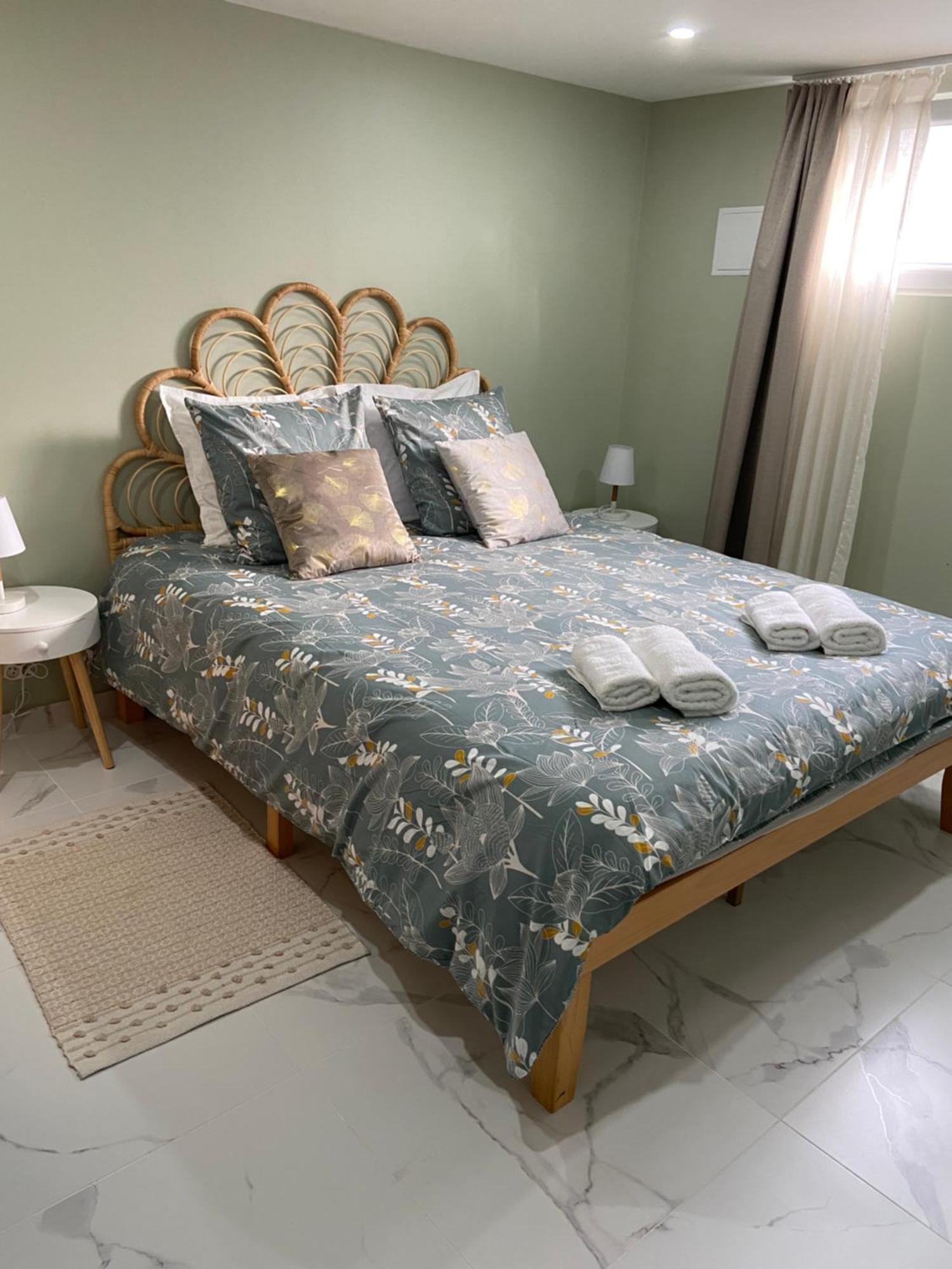 Appartement Cosy Le Lys Vert A 40Mn De Paris Dammarie-les-Lys Luaran gambar